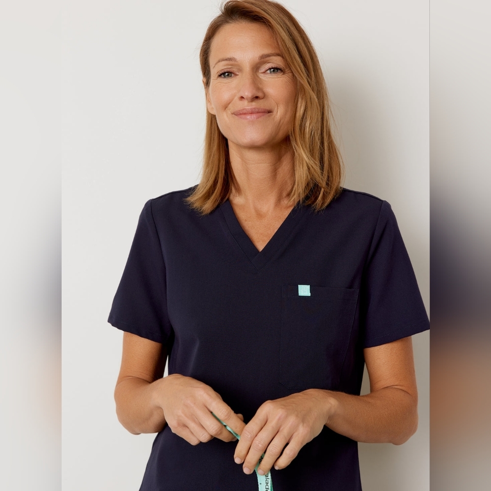 GABRIELLE RE-GARDE™ - NAVY - One Pocket Scrub Top - SILVADUR™
